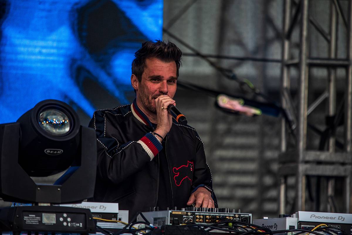 Leoš Mareš zavzpomínal v areálu PVA EXPO na své mládí a stoupl si za dýdžejský pult