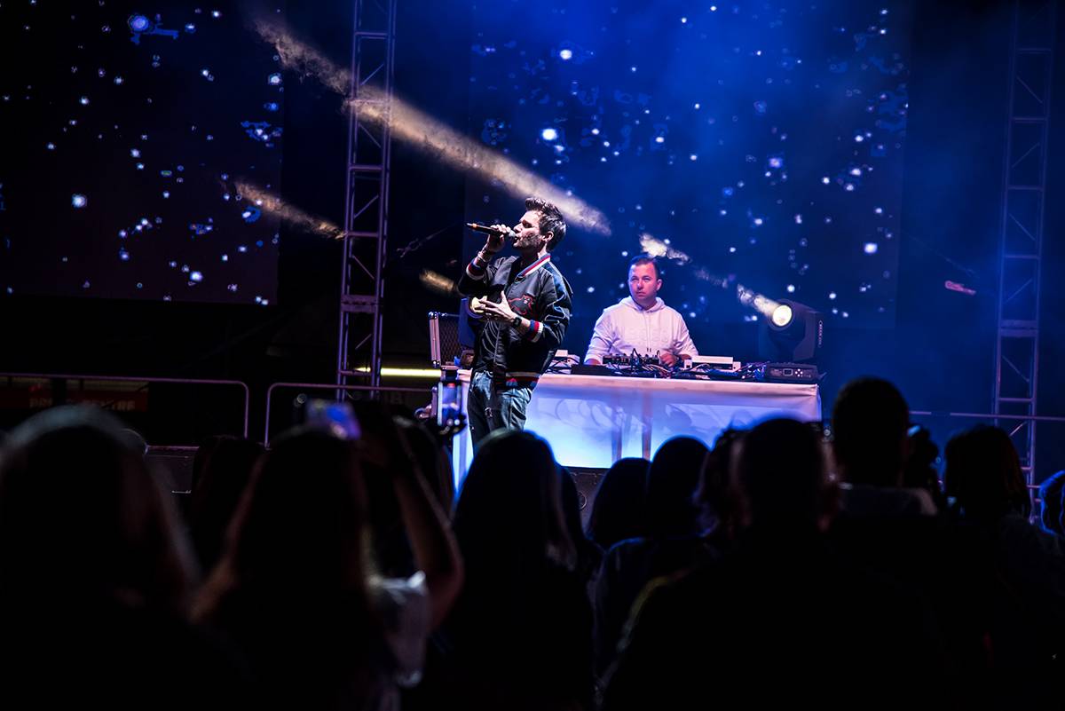 Leoš Mareš zavzpomínal v areálu PVA EXPO na své mládí a stoupl si za dýdžejský pult