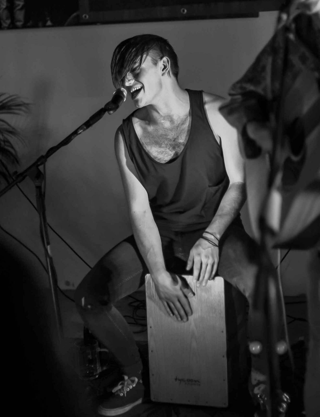 Pražská Kabelovna ožila Brixtnem. Při intimním koncertu zněl akustický indie-electro pop 