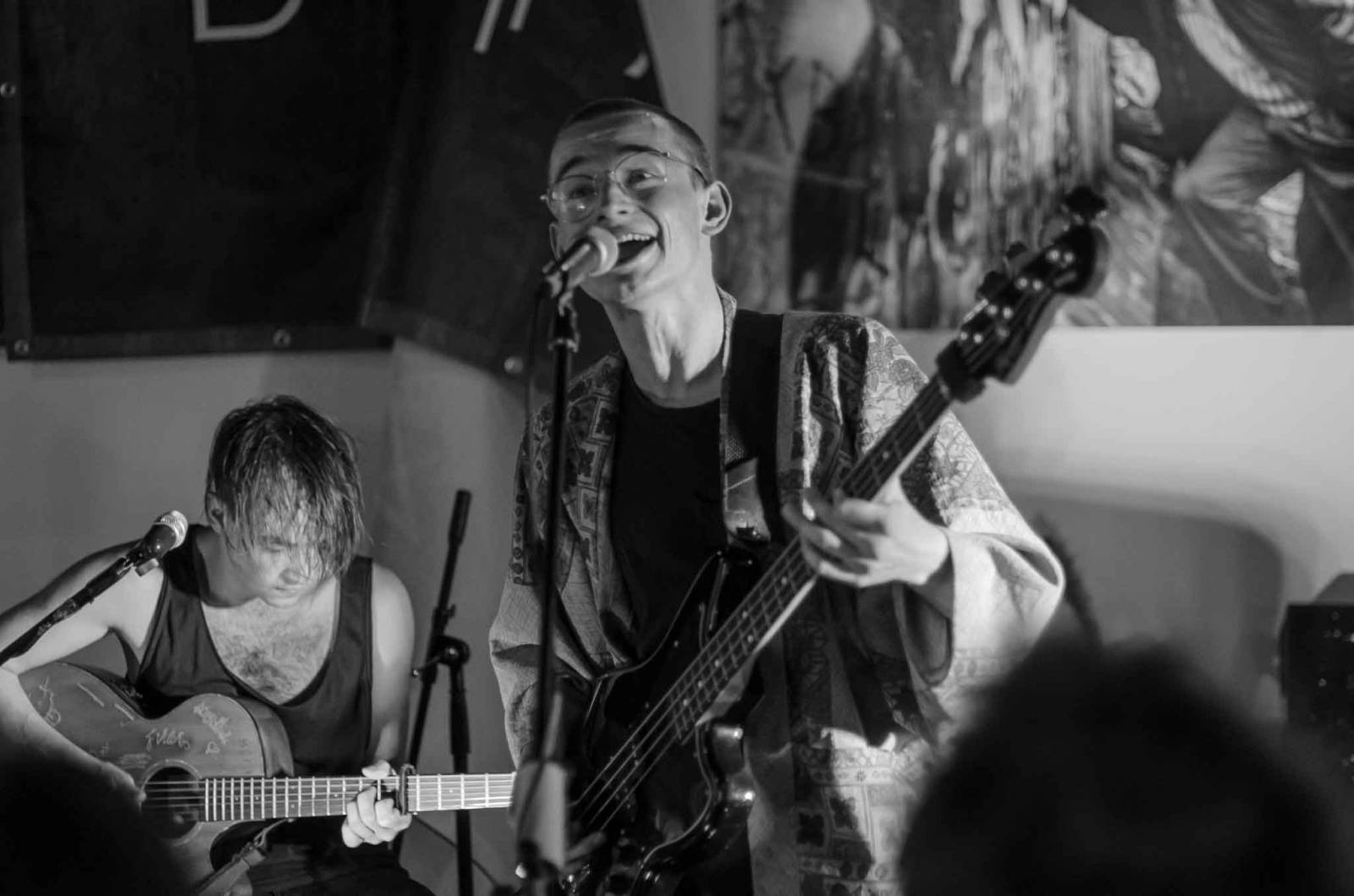 Pražská Kabelovna ožila Brixtnem. Při intimním koncertu zněl akustický indie-electro pop 