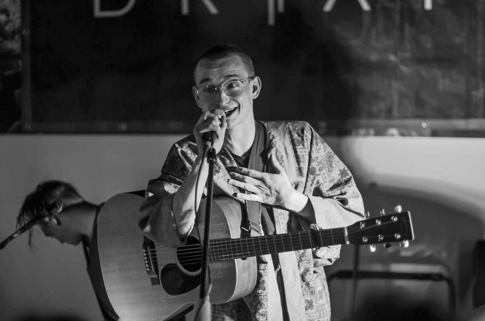 Pražská Kabelovna ožila Brixtnem. Při intimním koncertu zněl akustický indie-electro pop 