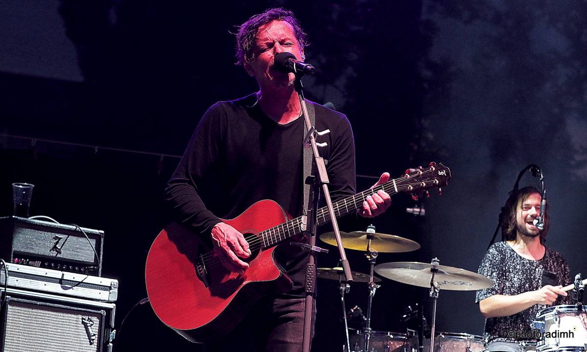 Chinaski zahráli v Hlinsku. Zastavili hromy a blesky