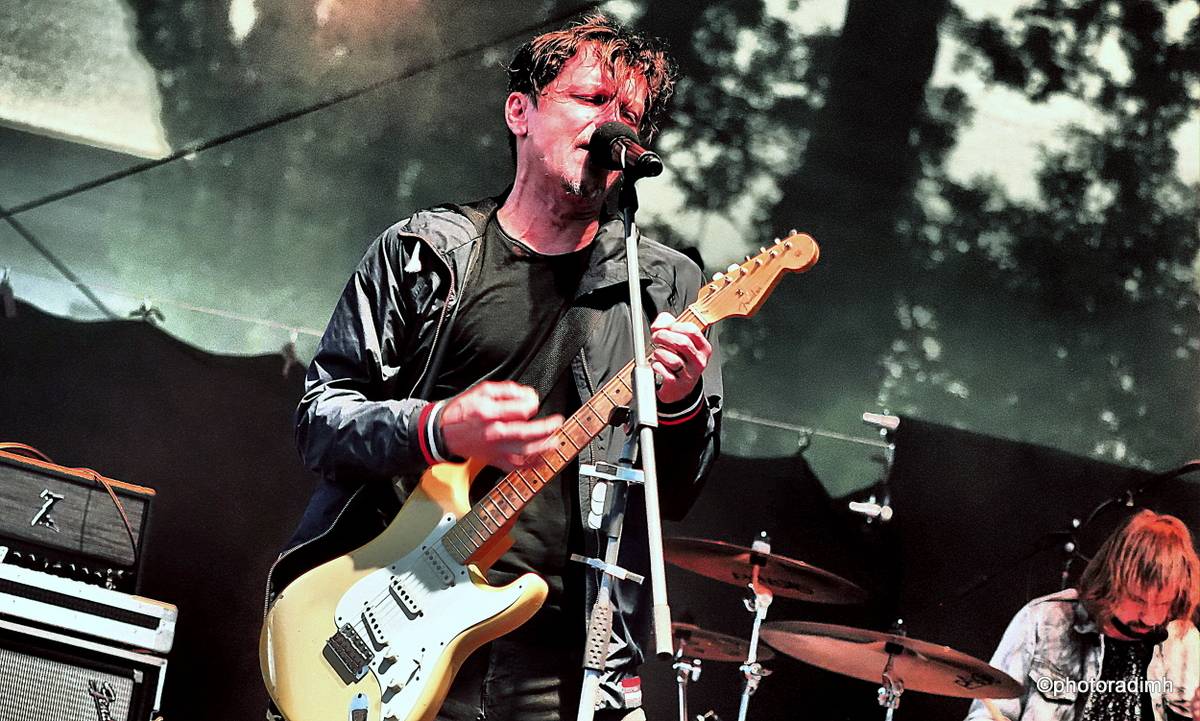 Chinaski zahráli v Hlinsku. Zastavili hromy a blesky