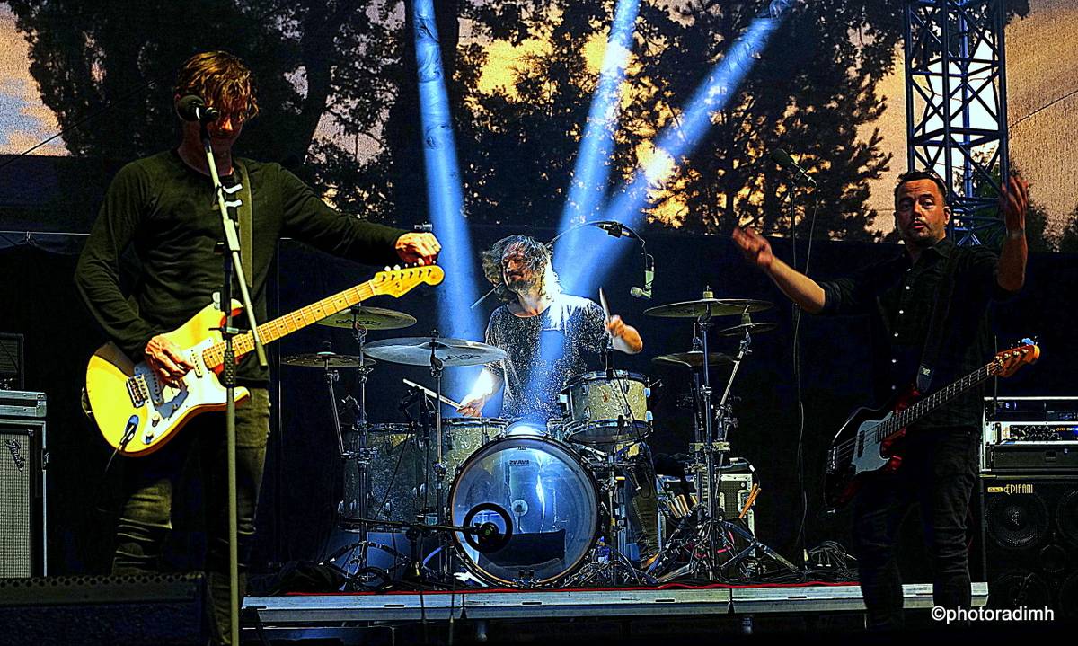 Chinaski zahráli v Hlinsku. Zastavili hromy a blesky