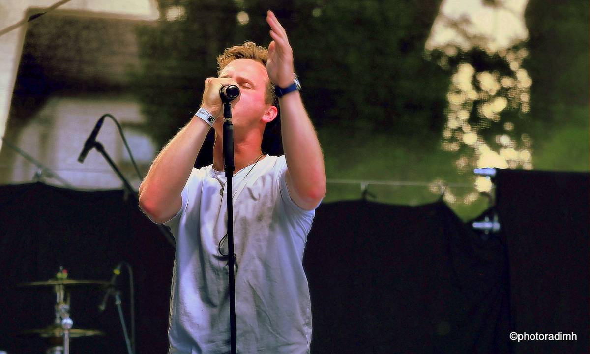 Chinaski zahráli v Hlinsku. Zastavili hromy a blesky