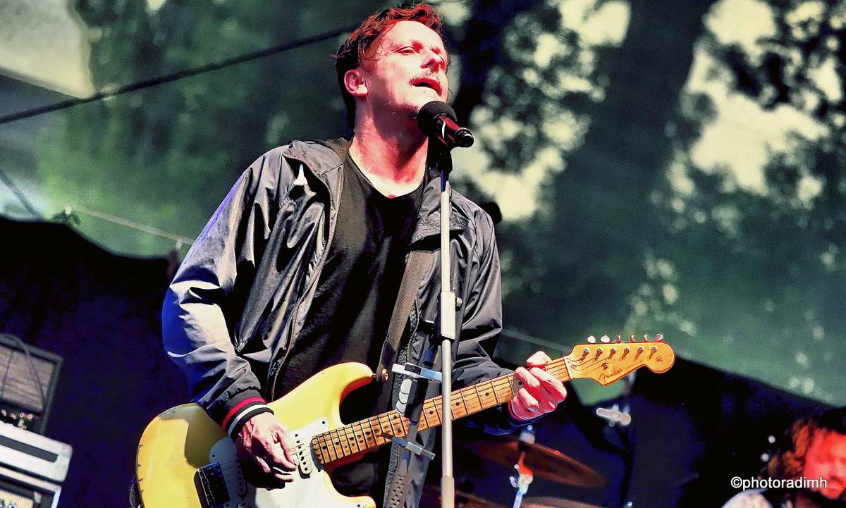 Chinaski zahráli v Hlinsku. Zastavili hromy a blesky