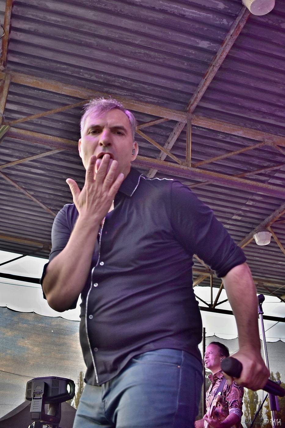 Mig 21 to rozjeli v Plzni. Kalhotky létaly vzduchem