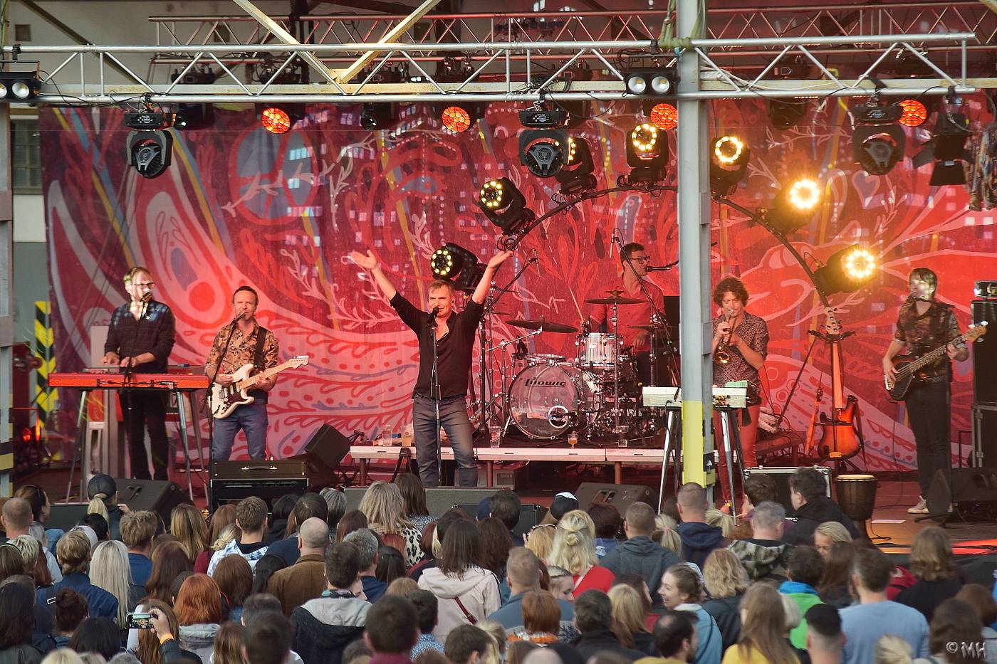 Mig 21 to rozjeli v Plzni. Kalhotky létaly vzduchem