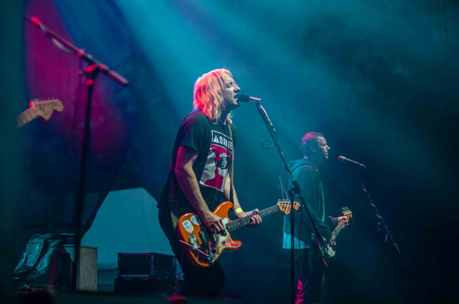 Vypsaná fiXa zahrála na Žižkově. Odvážlivci skákali z pódia