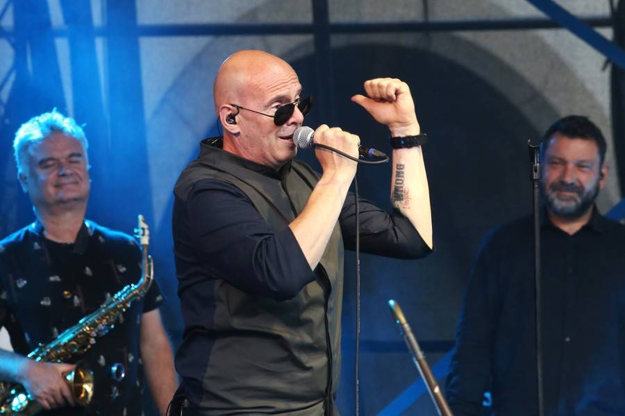 J.A.R. pobavili Brno. Adéla Elbel si koncert nadělila k narozeninám