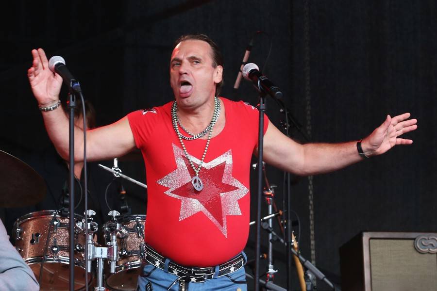 J.A.R. pobavili Brno. Adéla Elbel si koncert nadělila k narozeninám