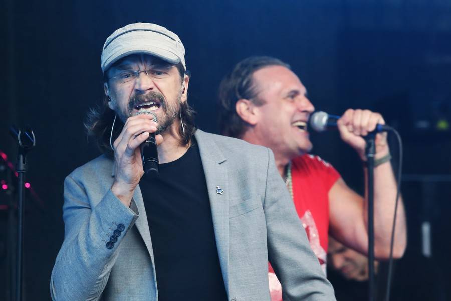 J.A.R. pobavili Brno. Adéla Elbel si koncert nadělila k narozeninám