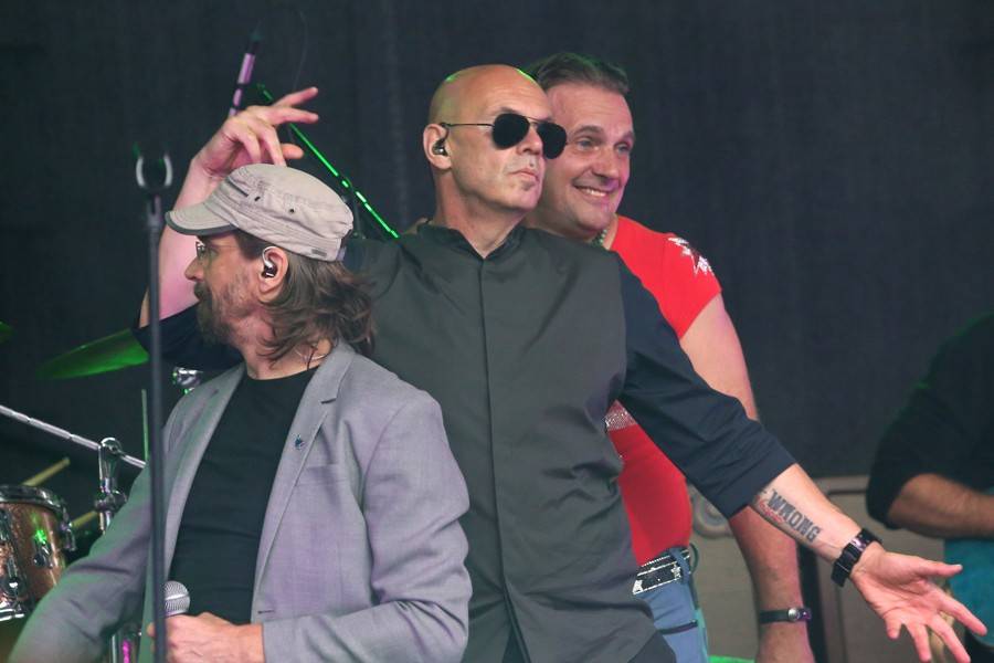 J.A.R. pobavili Brno. Adéla Elbel si koncert nadělila k narozeninám