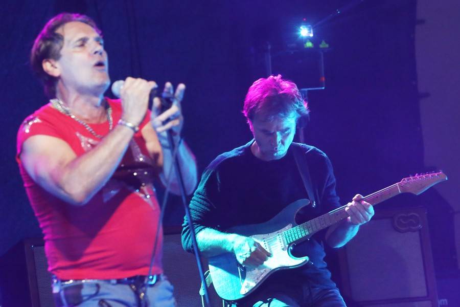 J.A.R. pobavili Brno. Adéla Elbel si koncert nadělila k narozeninám