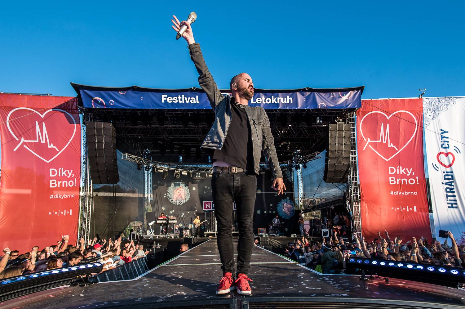 Letokruh začali psát Marek Ztracený, Richard Krajčo, No Name a Lake Malawi. Putovní festival začal