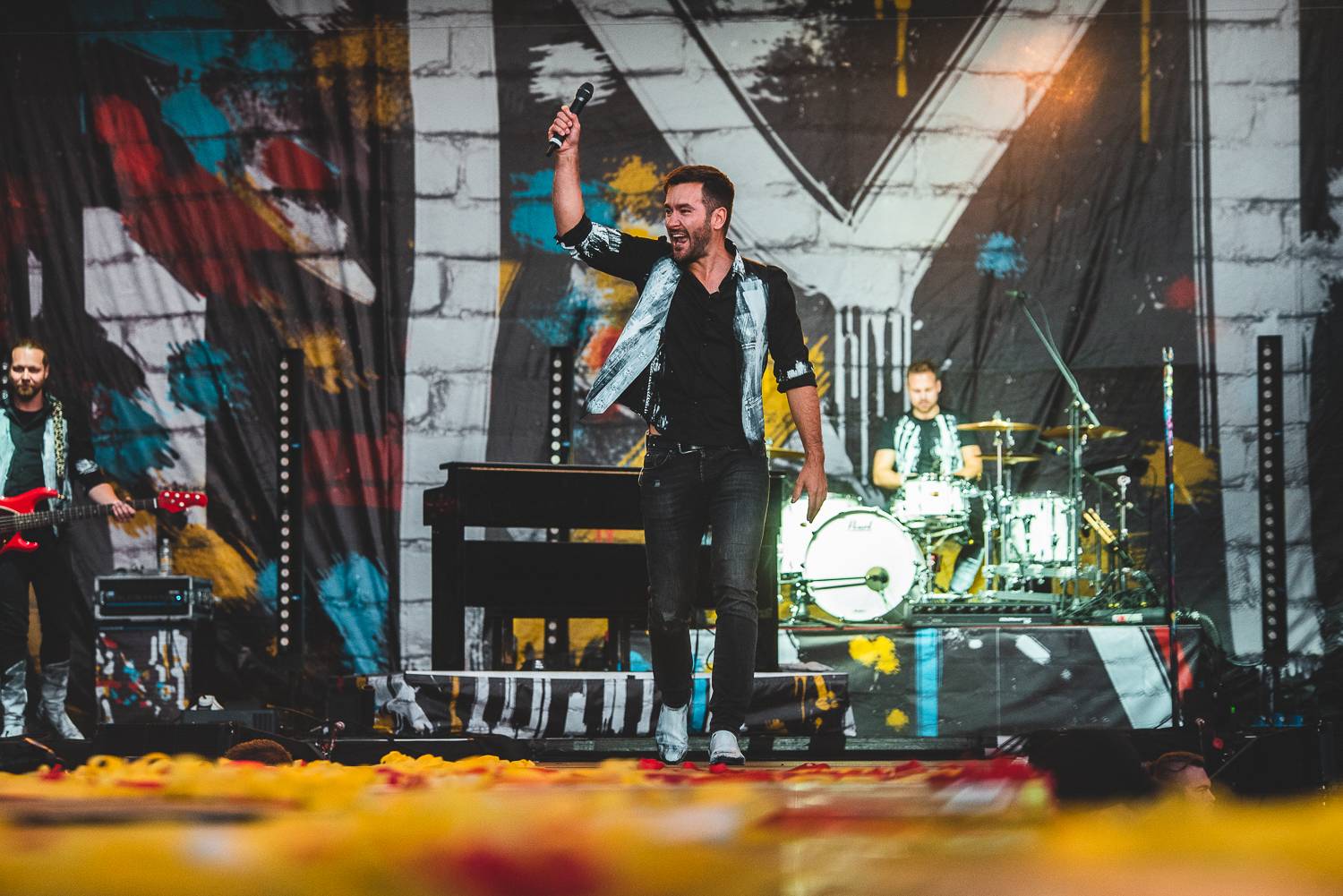 Letokruh začali psát Marek Ztracený, Richard Krajčo, No Name a Lake Malawi. Putovní festival začal