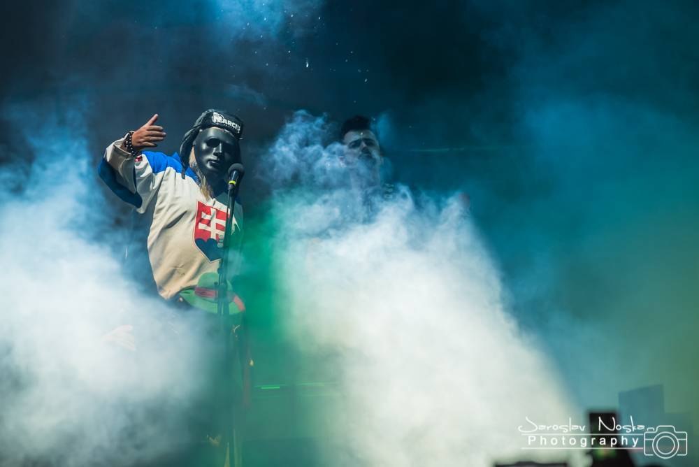 Letokruh dorazil do Hradce Králové. Druhý den odpálili Horkýže Slíže, Iné Kafe a Rybičky 48