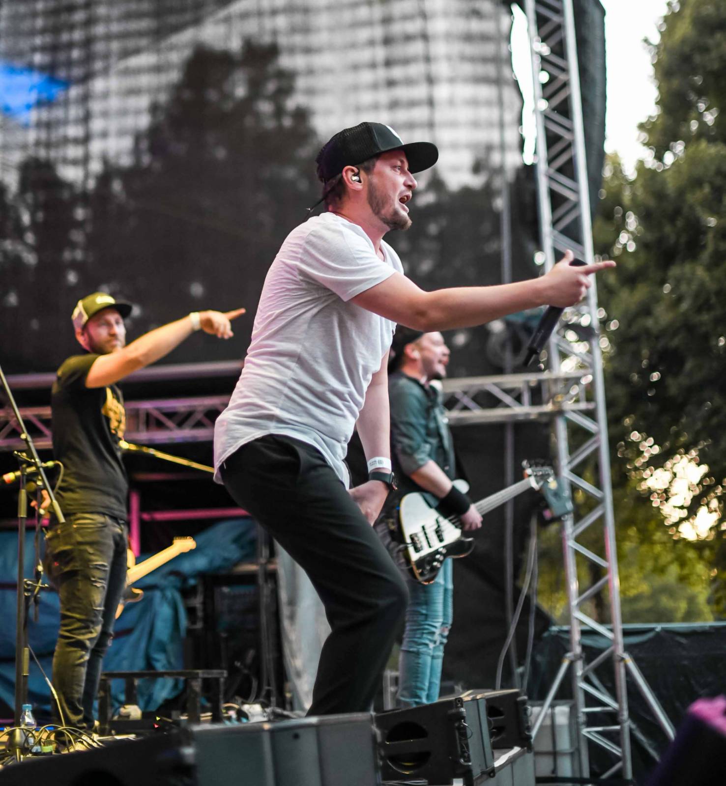 UDG zahráli na Výstavišti. Za bicí pustili fanynku