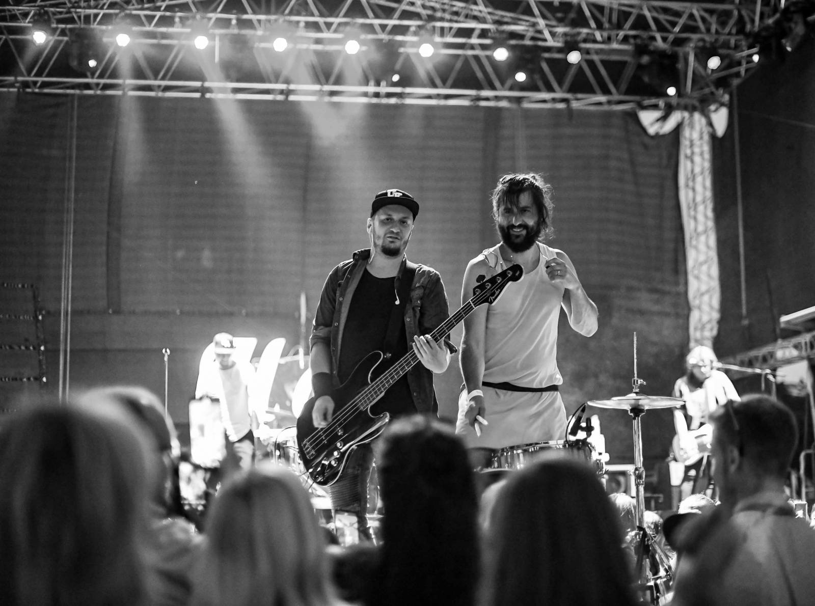 UDG zahráli na Výstavišti. Za bicí pustili fanynku