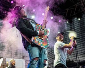 UDG zahráli na Výstavišti. Za bicí pustili fanynku