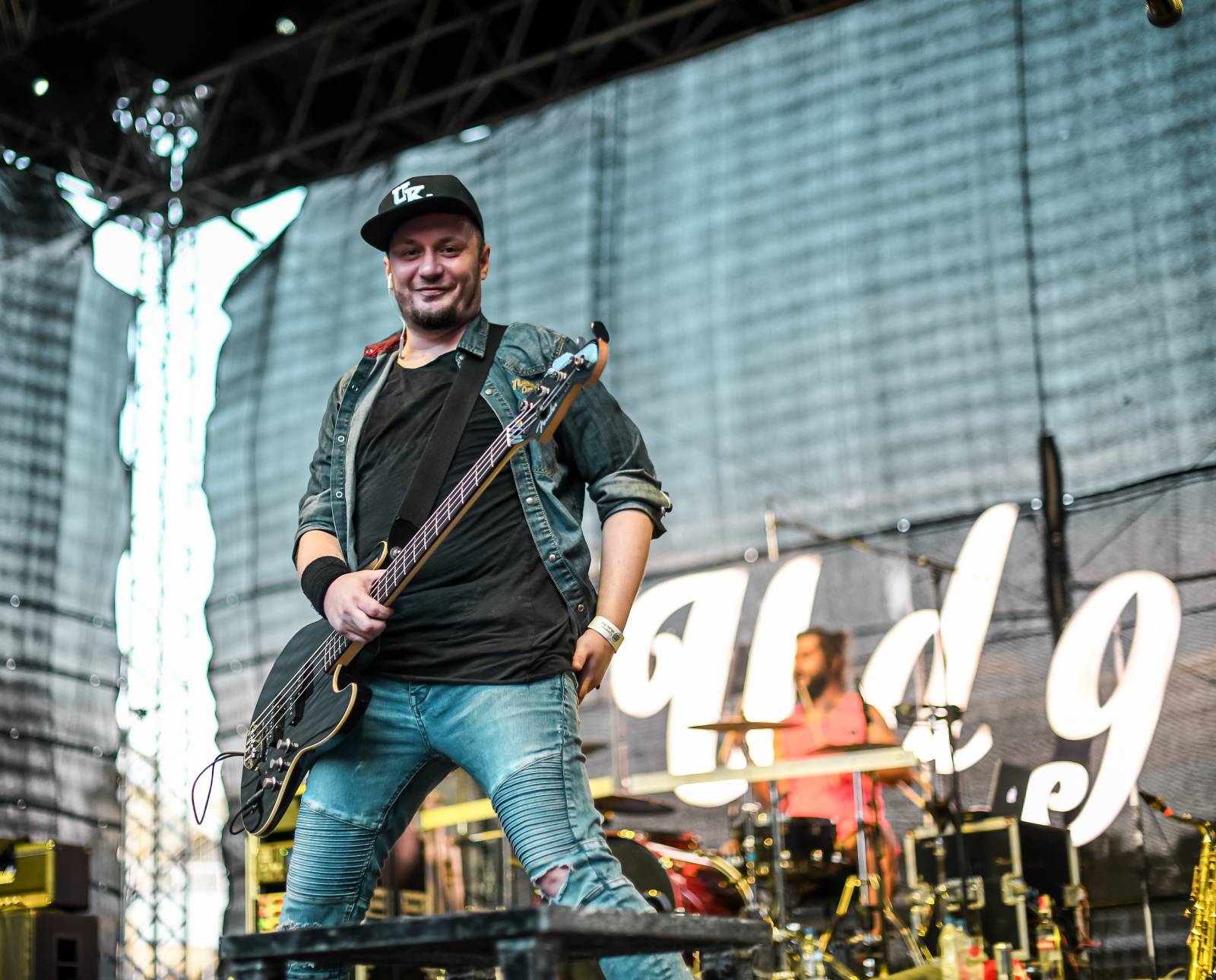 UDG zahráli na Výstavišti. Za bicí pustili fanynku