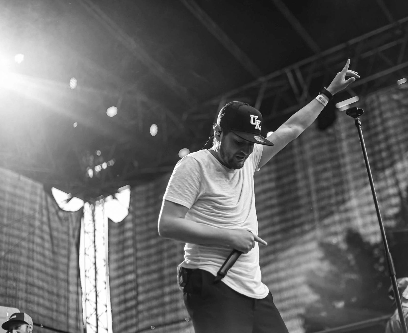 UDG zahráli na Výstavišti. Za bicí pustili fanynku