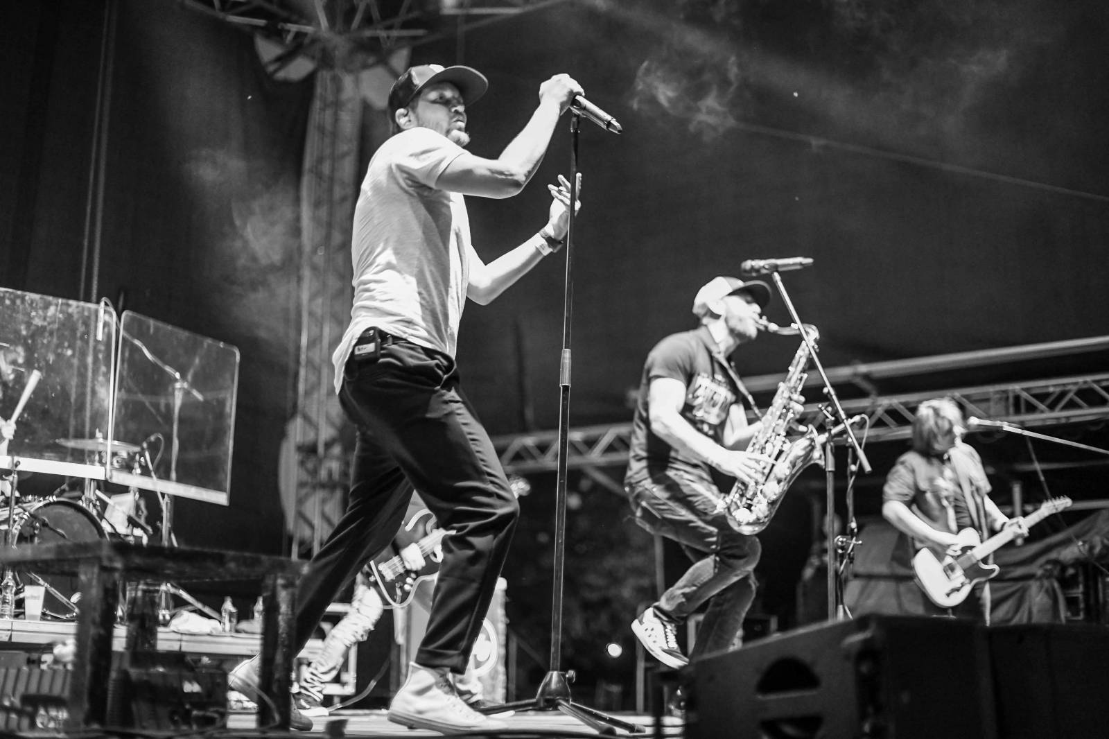 UDG zahráli na Výstavišti. Za bicí pustili fanynku