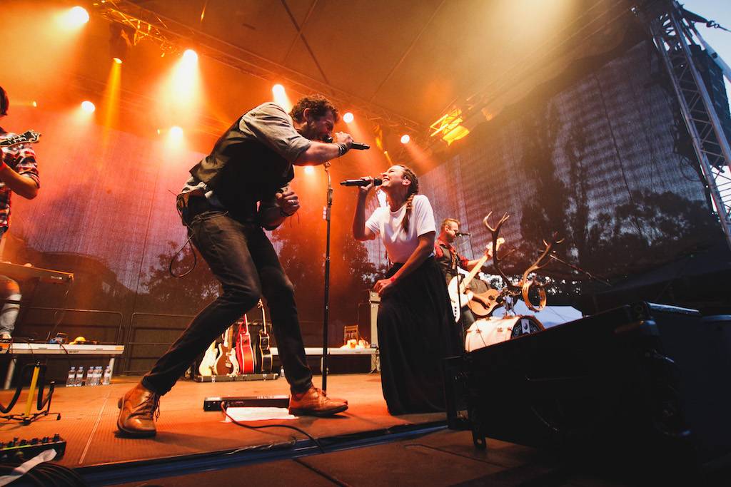 Jelen rozezněl Žižkov. S Kateřinou Marií Tichou zazpívali své největší hity