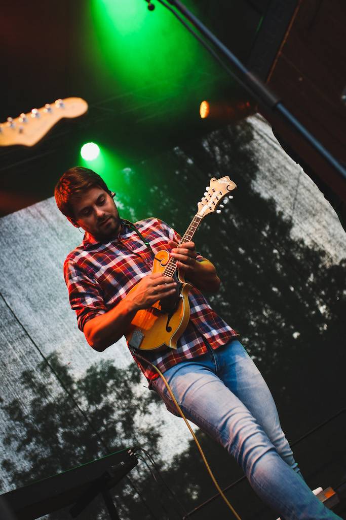 Jelen rozezněl Žižkov. S Kateřinou Marií Tichou zazpívali své největší hity