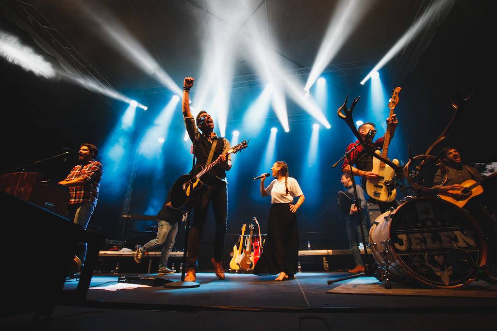 Jelen rozezněl Žižkov. S Kateřinou Marií Tichou zazpívali své největší hity