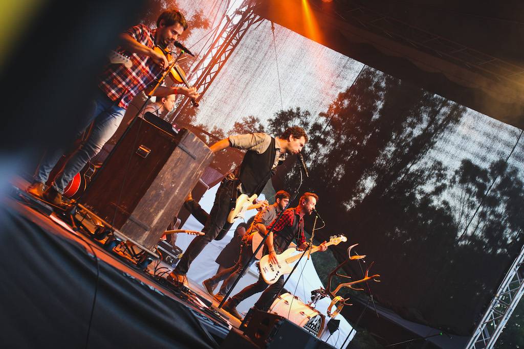 Jelen rozezněl Žižkov. S Kateřinou Marií Tichou zazpívali své největší hity