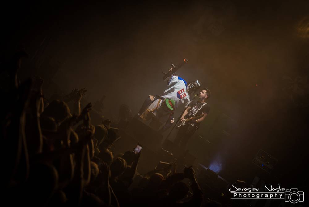 Horkýže Slíže hasili, ale Rybičky 48 neuhasili. Takhle to vypadá na pražském Letokruhu