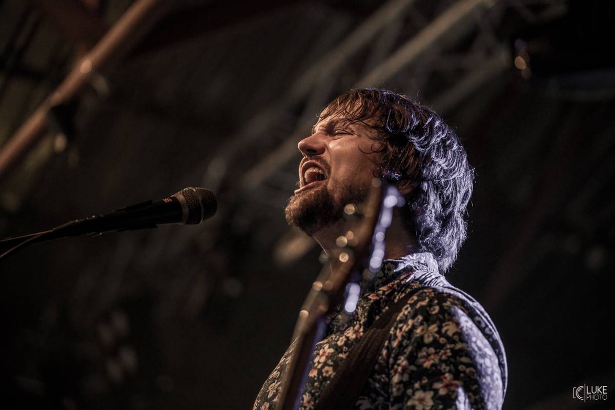 Živá hudba v útulném lese. Studnice Fest otevřeli N.O.H.A., The Atavists, Vypsaná Fixa a další