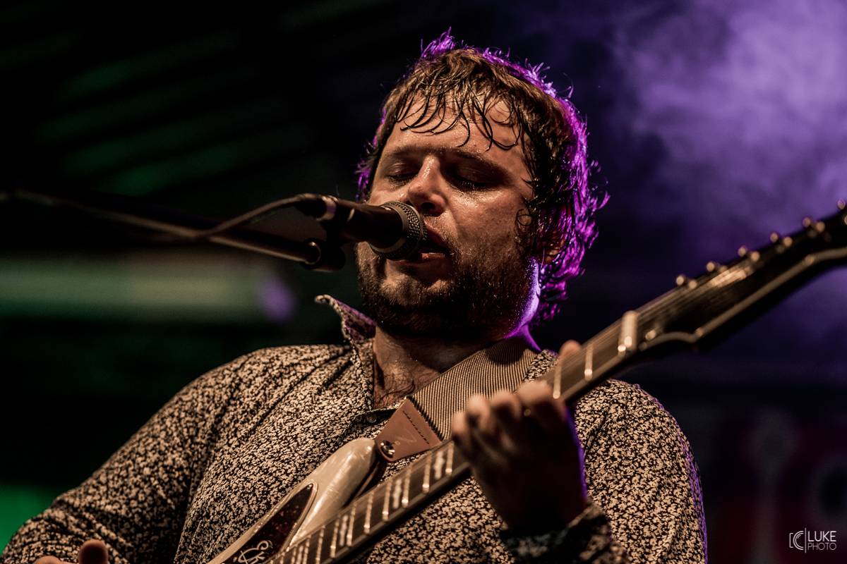 Živá hudba v útulném lese. Studnice Fest otevřeli N.O.H.A., The Atavists, Vypsaná Fixa a další