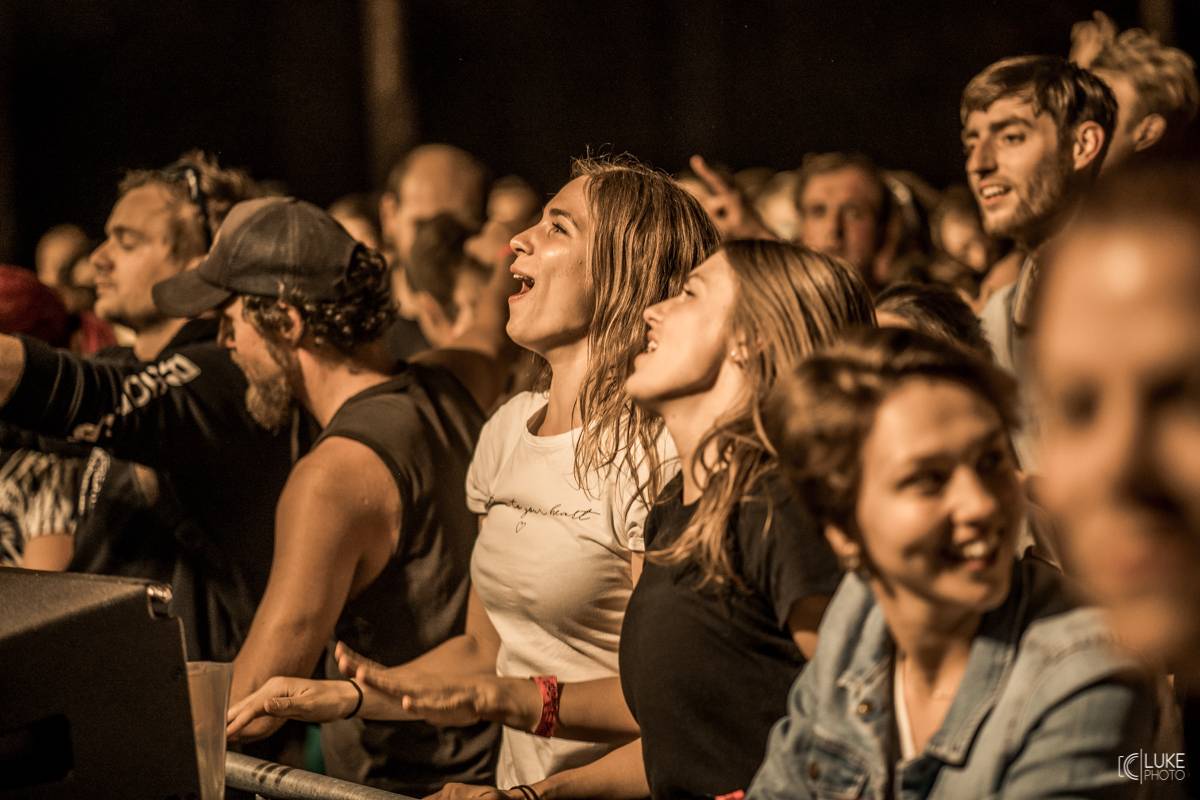 Živá hudba v útulném lese. Studnice Fest otevřeli N.O.H.A., The Atavists, Vypsaná Fixa a další