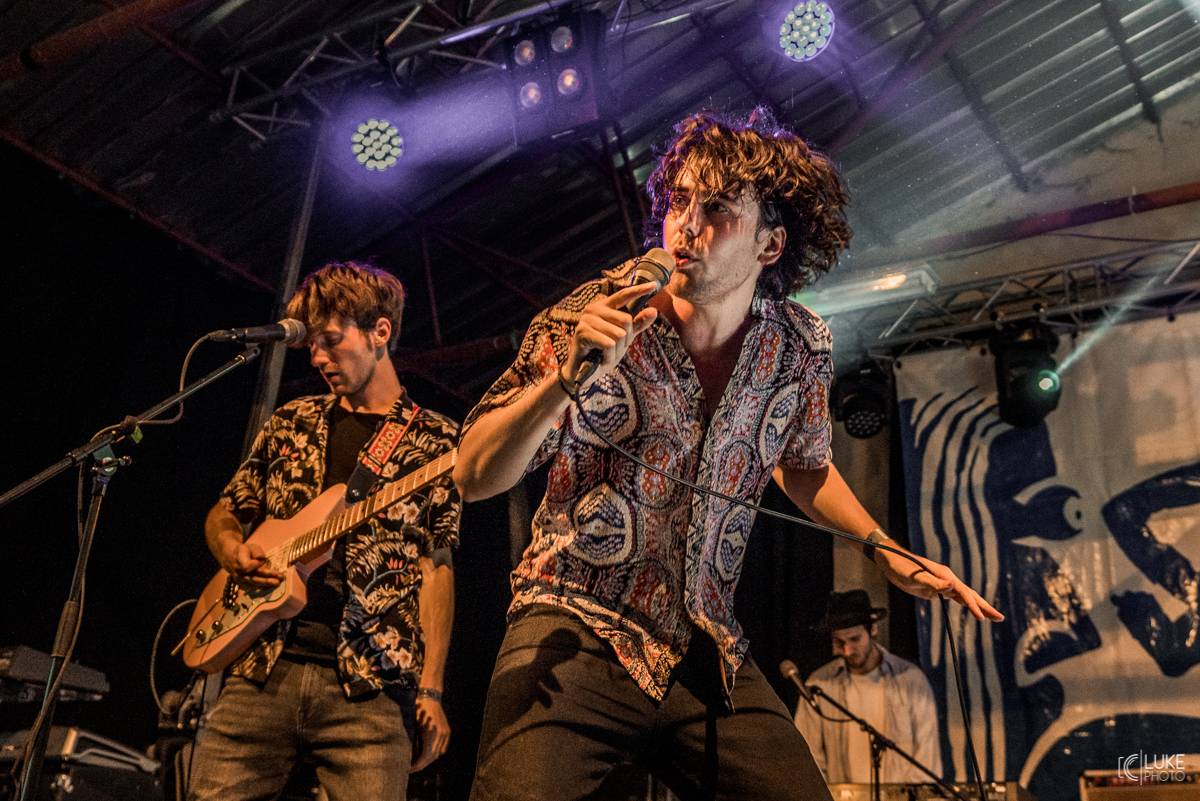 Symbióza mezi muzikanty a fanoušky. Studnice Fest zakončili Monkey Business, Gaia Mesiah a další 