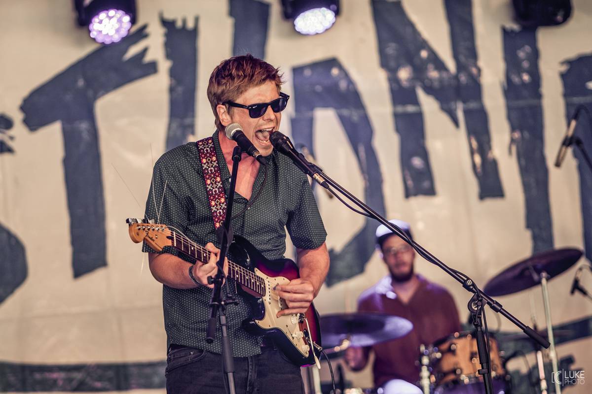 Symbióza mezi muzikanty a fanoušky. Studnice Fest zakončili Monkey Business, Gaia Mesiah a další 