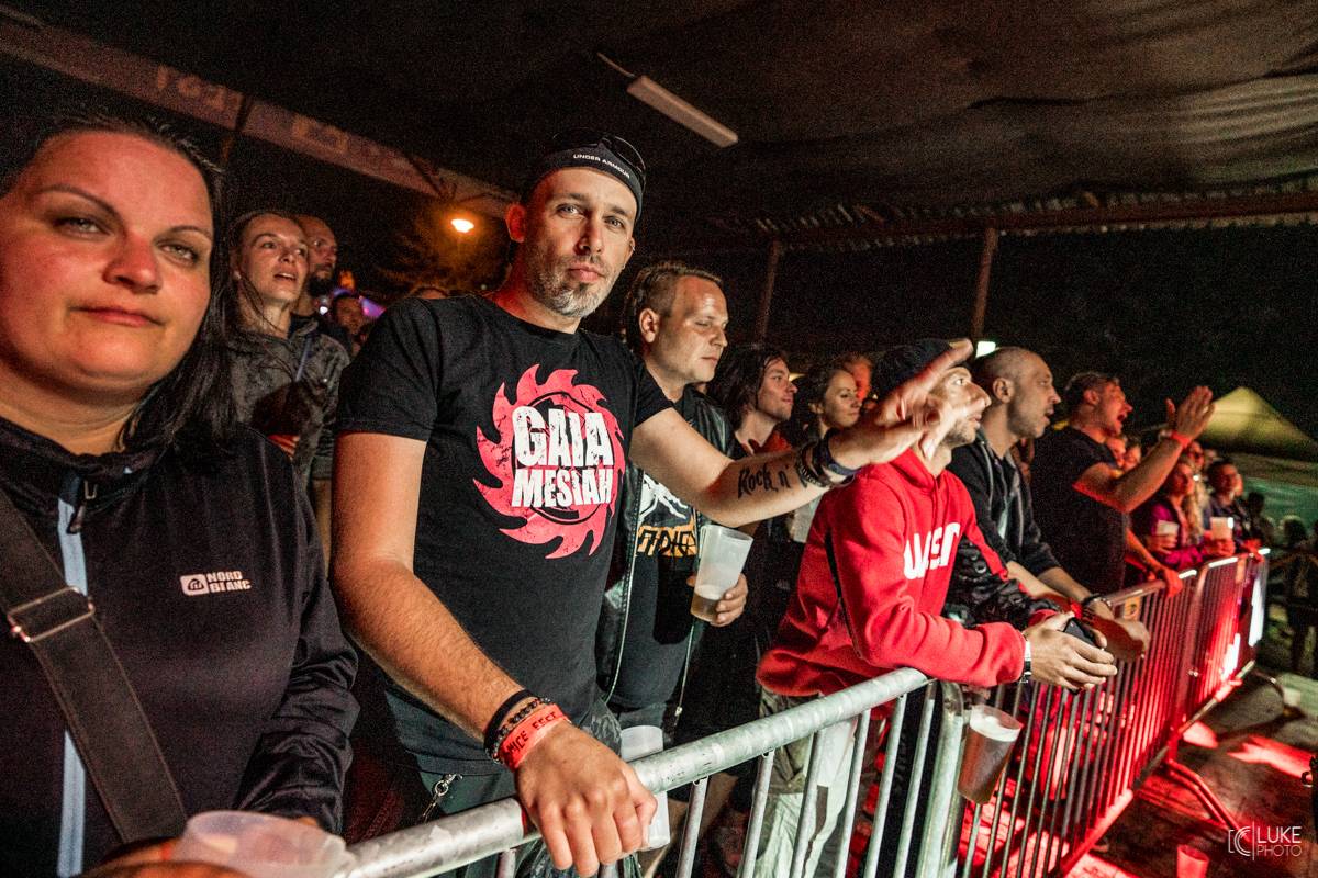 Symbióza mezi muzikanty a fanoušky. Studnice Fest zakončili Monkey Business, Gaia Mesiah a další 