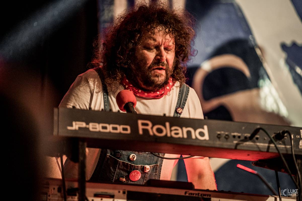 Symbióza mezi muzikanty a fanoušky. Studnice Fest zakončili Monkey Business, Gaia Mesiah a další 