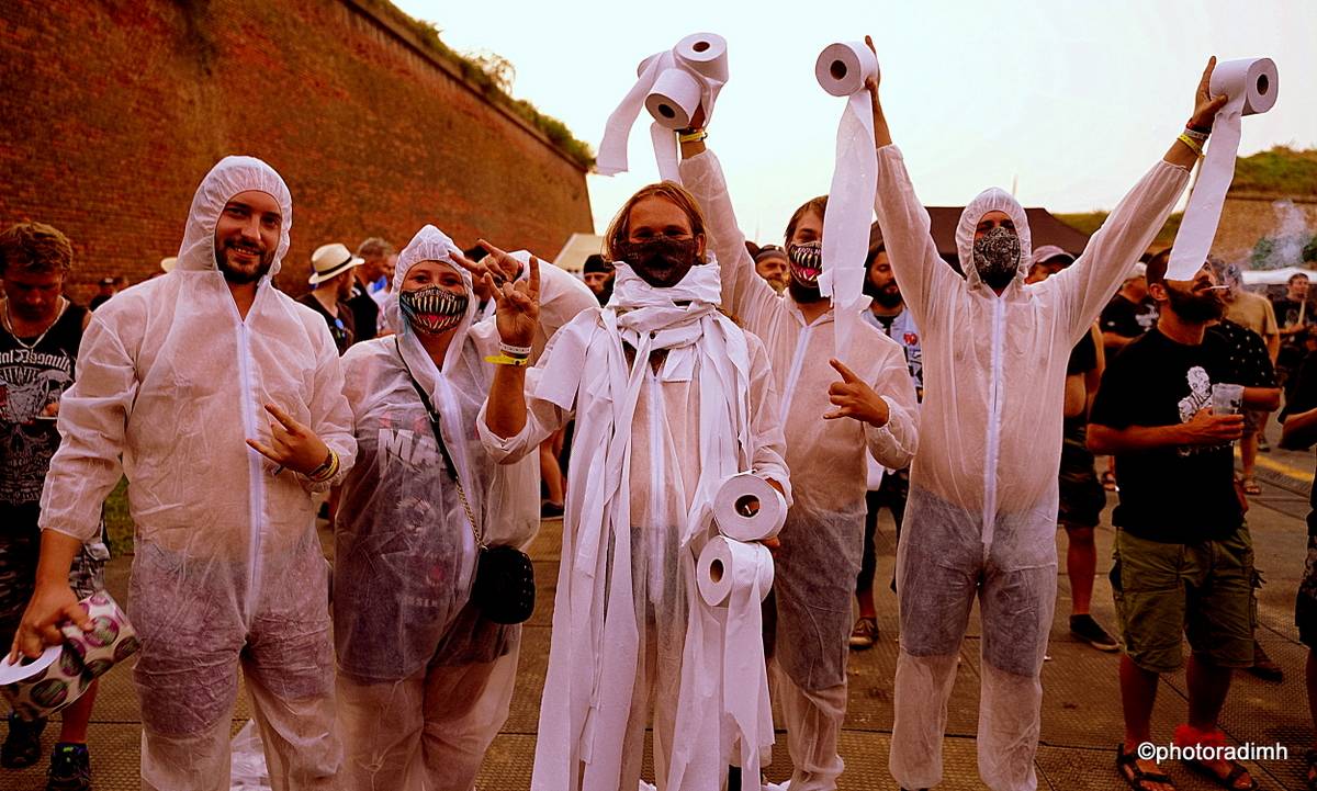 Brutal Assault nahradil festival Josefoff. Fanoušci si užili prohlídku města i metalovou show