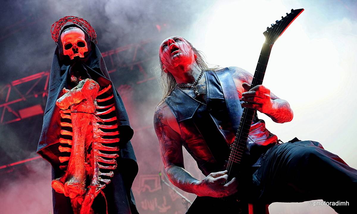 Brutal Assault nahradil festival Josefoff. Fanoušci si užili prohlídku města i metalovou show