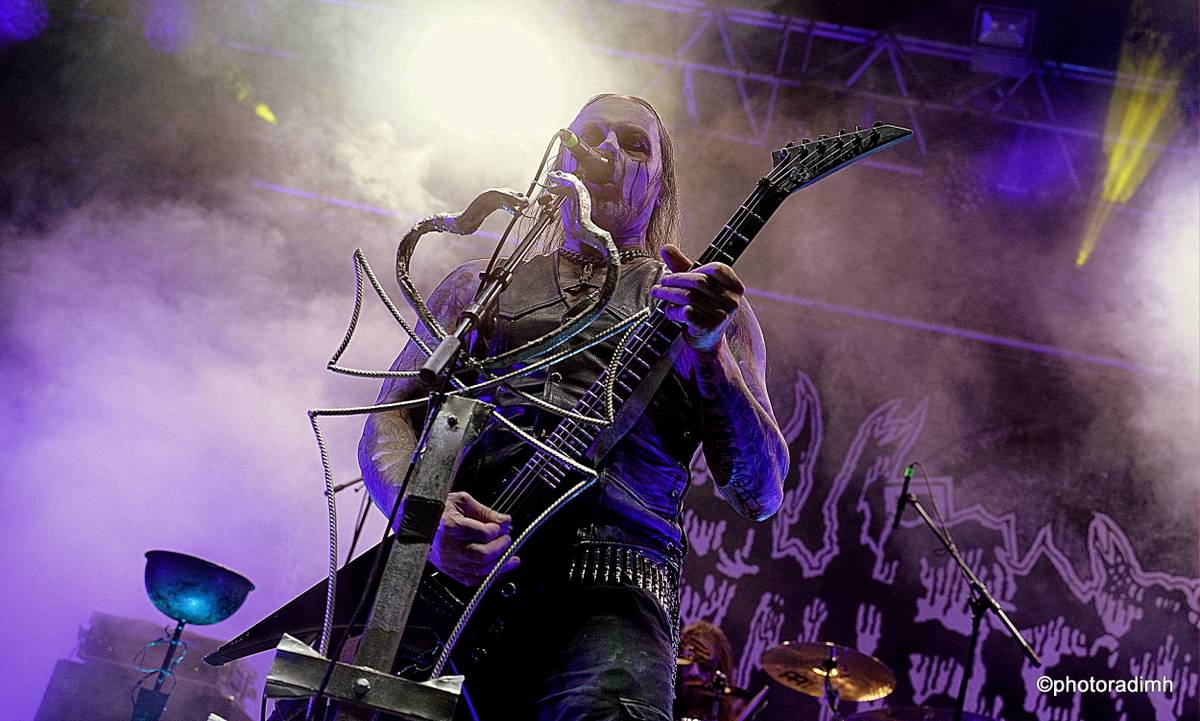 Brutal Assault nahradil festival Josefoff. Fanoušci si užili prohlídku města i metalovou show