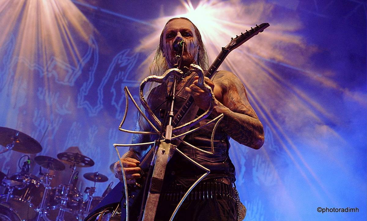 Brutal Assault nahradil festival Josefoff. Fanoušci si užili prohlídku města i metalovou show