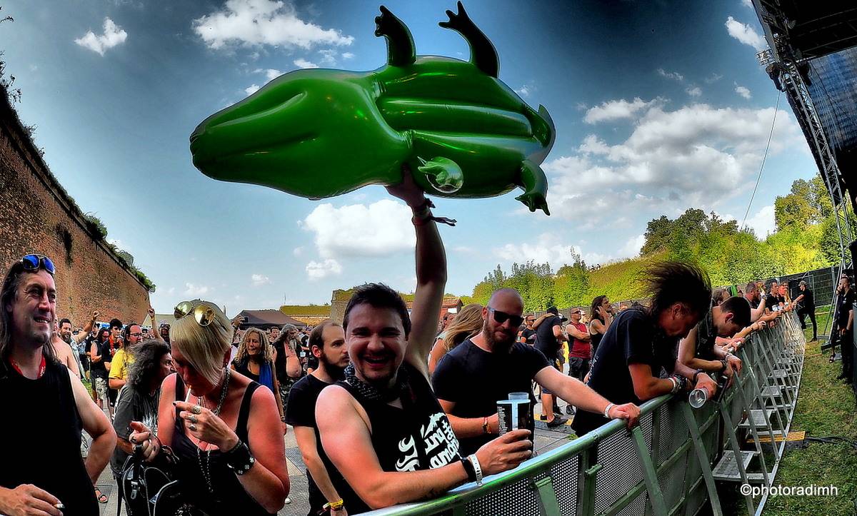 Brutal Assault nahradil festival Josefoff. Fanoušci si užili prohlídku města i metalovou show