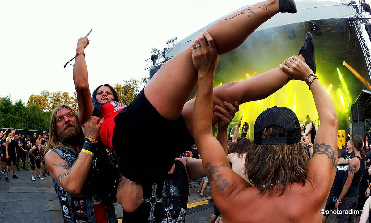Brutal Assault nahradil festival Josefoff. Fanoušci si užili prohlídku města i metalovou show