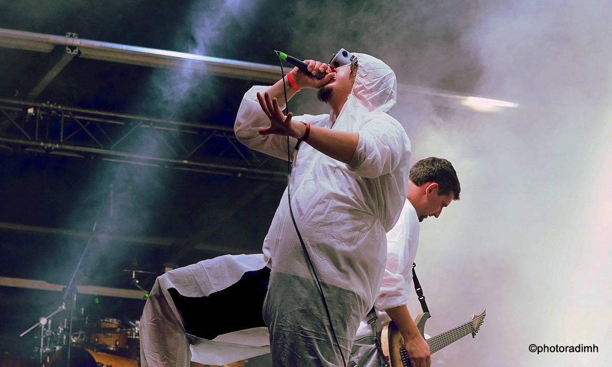 Brutal Assault nahradil festival Josefoff. Fanoušci si užili prohlídku města i metalovou show