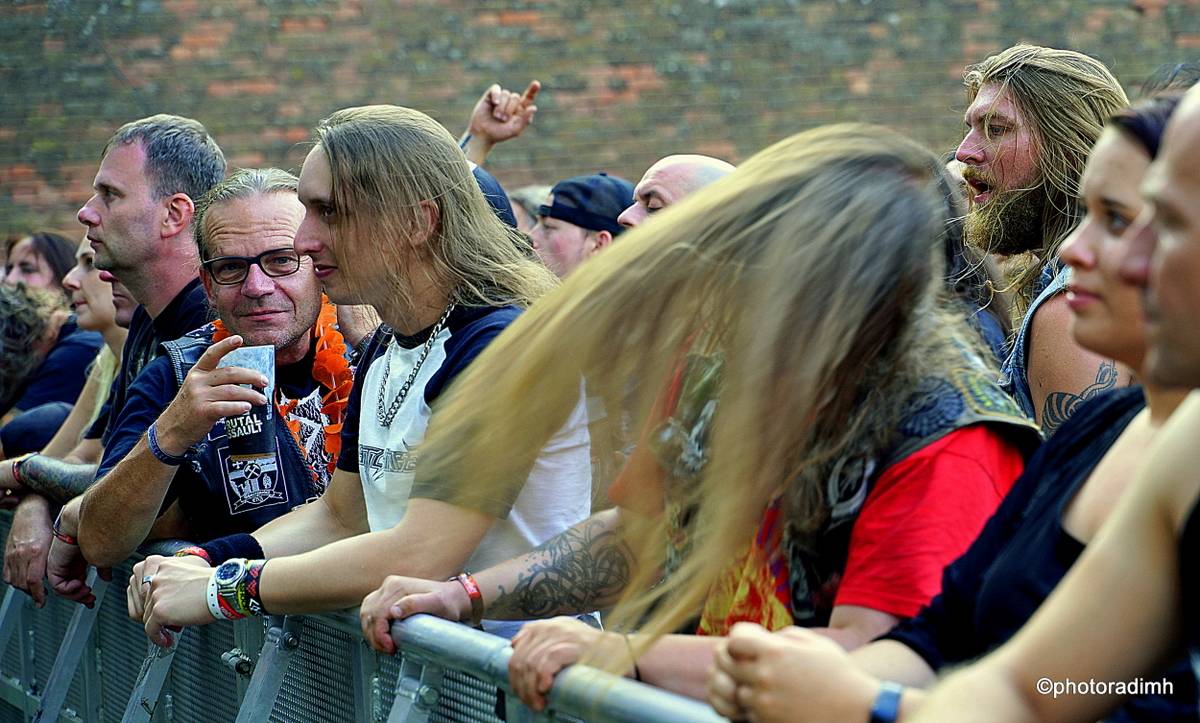 Josefoff zpíval pro Jiřinu Bohdalovou. Festivalovou sobotu ovládli Hentai Corporation