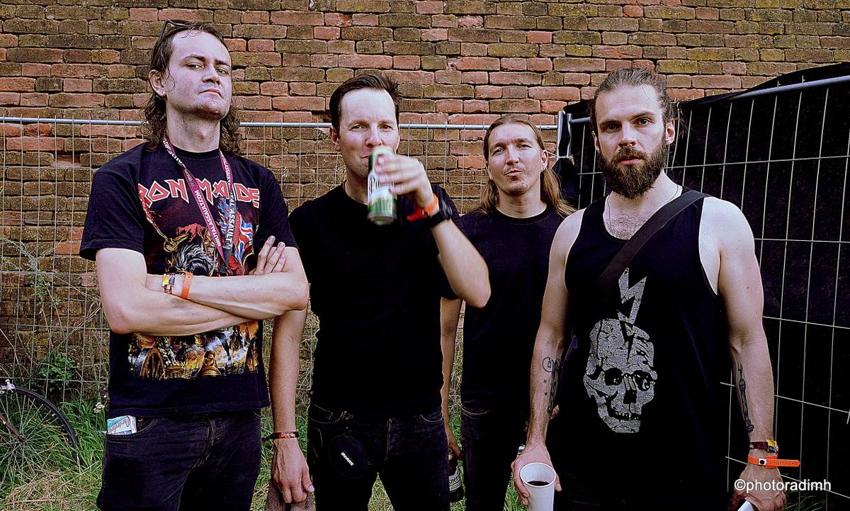 Josefoff zpíval pro Jiřinu Bohdalovou. Festivalovou sobotu ovládli Hentai Corporation