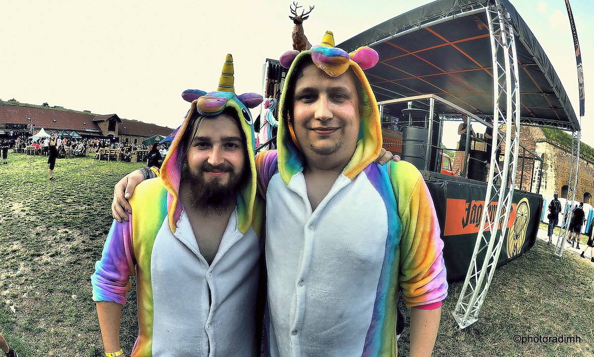 Josefoff zpíval pro Jiřinu Bohdalovou. Festivalovou sobotu ovládli Hentai Corporation