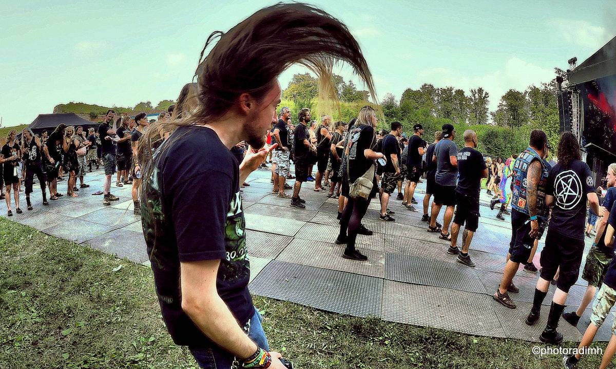 Josefoff zpíval pro Jiřinu Bohdalovou. Festivalovou sobotu ovládli Hentai Corporation